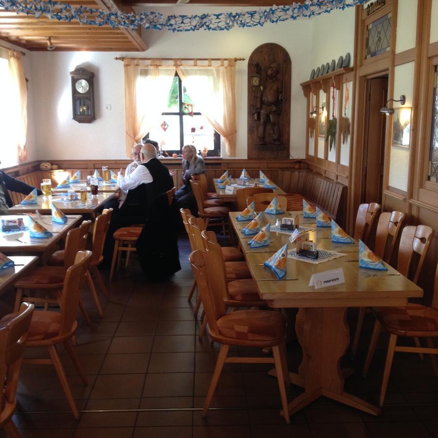 Hausener Dorfkrug Hotel Франкфурт на Майн Екстериор снимка